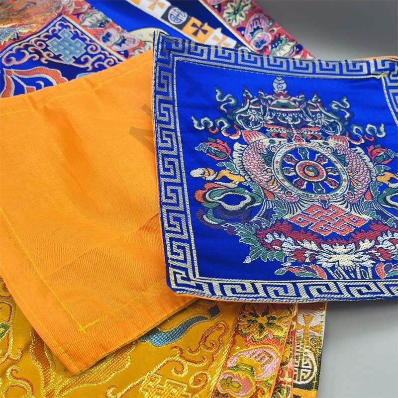 Tibetan-style Buddhist Hall De - đánh giá và giá Decorative Throw Pillow